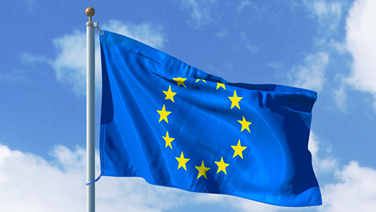 L'UE envisage une action juridique, financière et politique concernant le différend juridique en Pologne