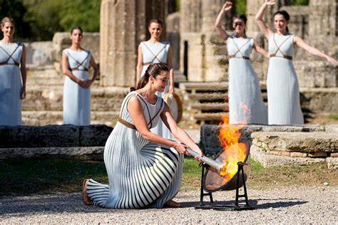 Le rituel d'allumage des flammes a lancé le compte à rebours des Jeux de 2022